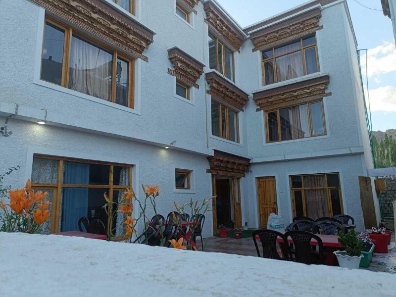 Hotel Malik Residency image