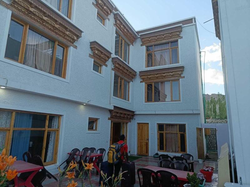 Hotel Malik Residency image
