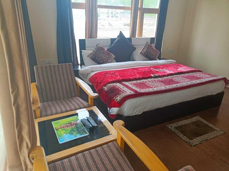 Hotel Malik Residency image