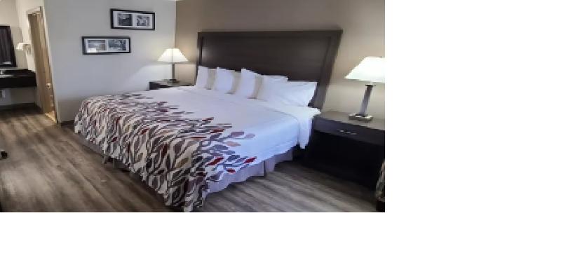 Red Roof Inn & Suites Duncan image