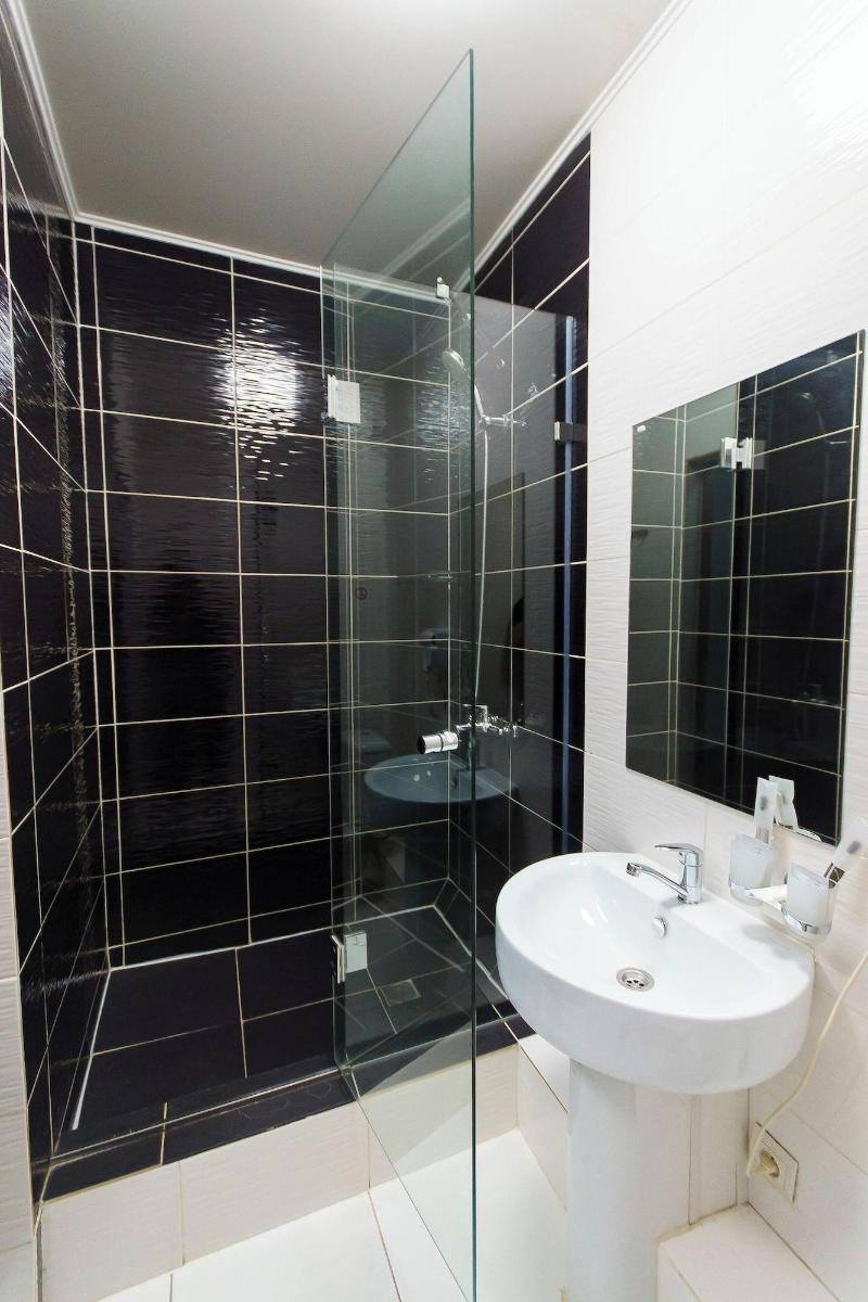 Premier Inn image