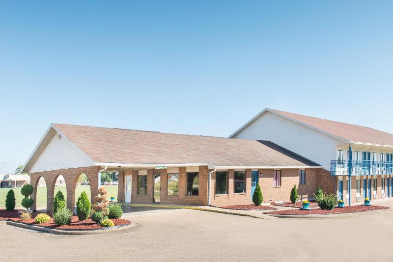 Cactus Inn & Suites — main photo