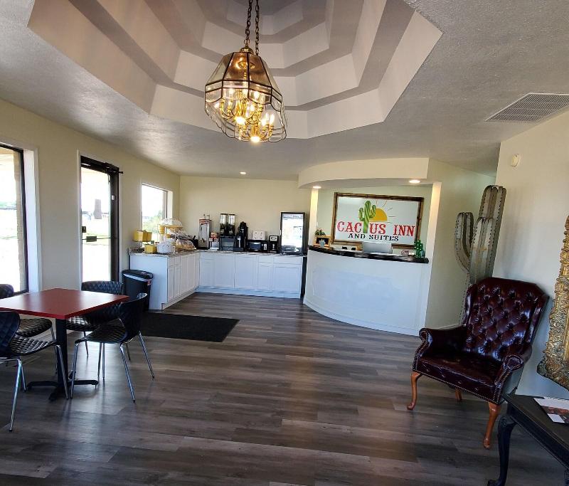 Cactus Inn & Suites — photo 5