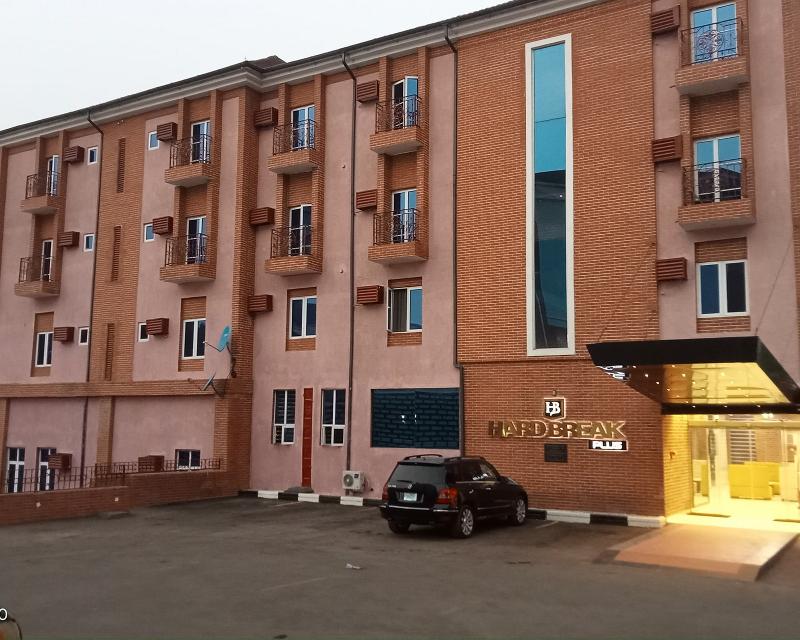 Hard Break Hotels & Suites