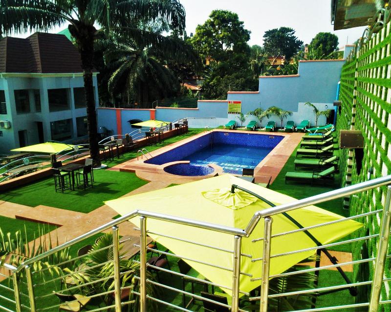 Hard Break Hotels & Suites