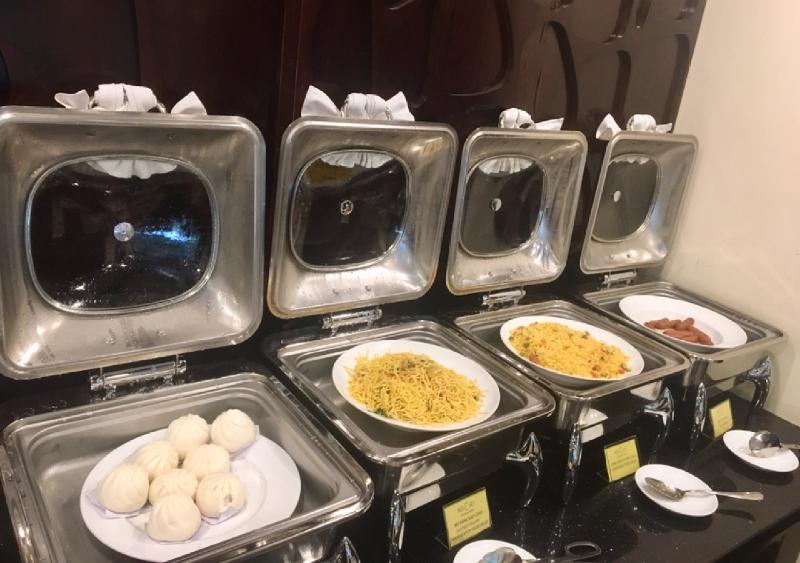 Food & Beverage