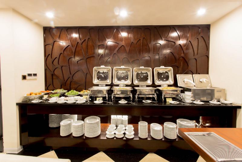 Food & Beverage