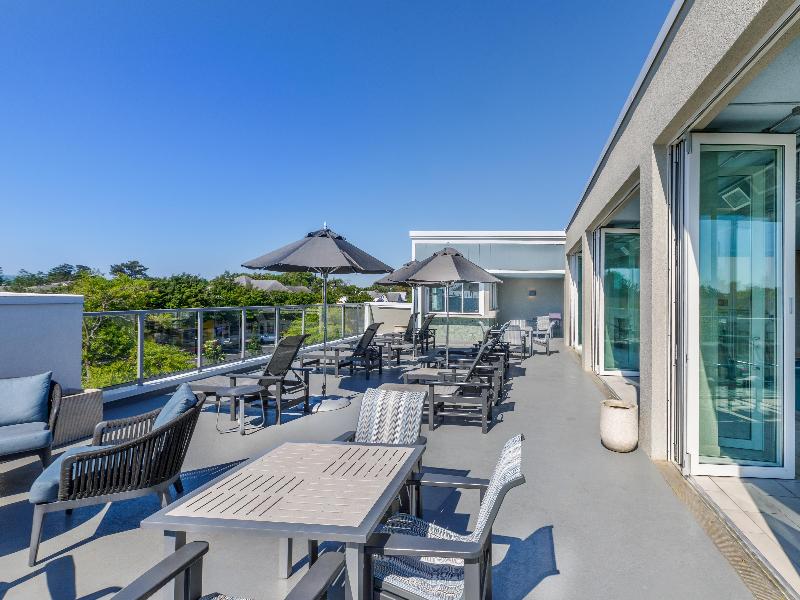 Coast Rehoboth Beach Tapestry Collection By Hilton image