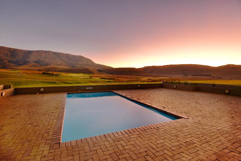 Anew Resort Vulintaba Newcastle — exterior view