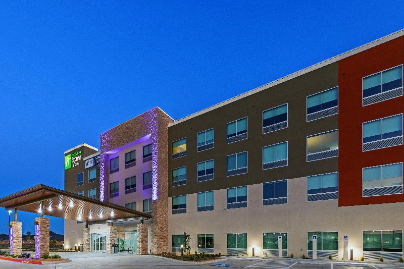 Holiday Inn Express Suites Houston Sw Rosenberg image