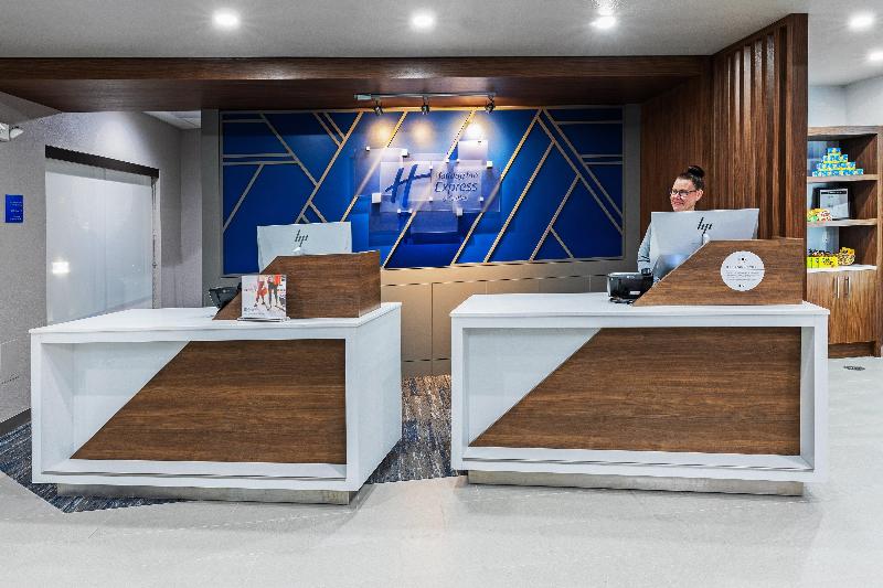 Holiday Inn Express Suites Houston Sw Rosenberg image