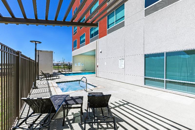 Holiday Inn Express Suites Houston Sw Rosenberg image