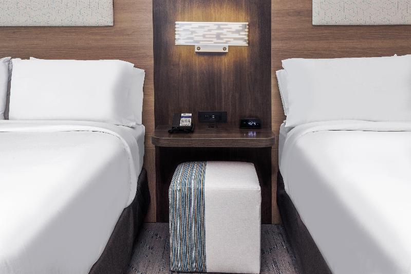 Bed room