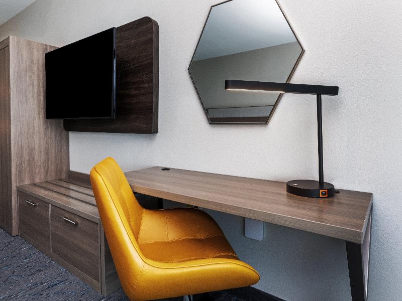 Holiday Inn Express Suites Houston Sw Rosenberg image