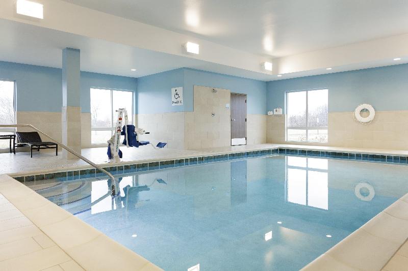 Holiday Inn Express South Haven image