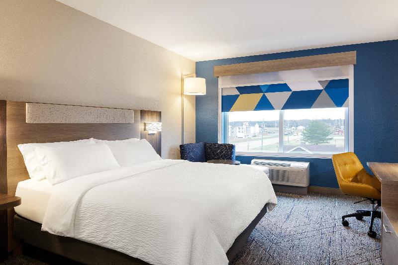 Holiday Inn Express South Haven image