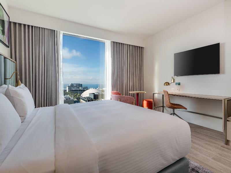 Holiday Inn Suites Geelong image