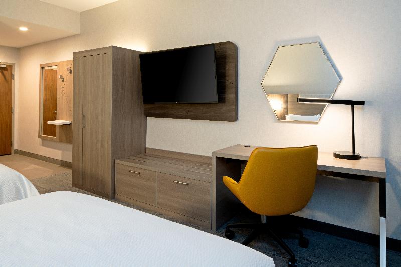 Holiday Inn Express & Suites Hollister By IHG photo 17