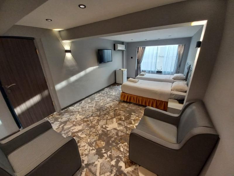 Sur Hotel image