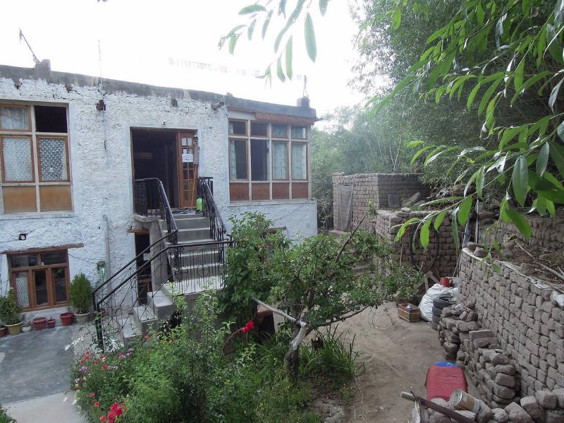 . Tsetan Guest House