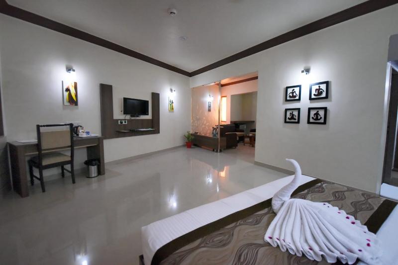 Hotel Vishal International image