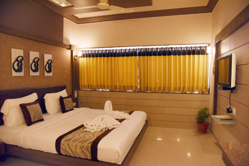 Hotel Vishal International image