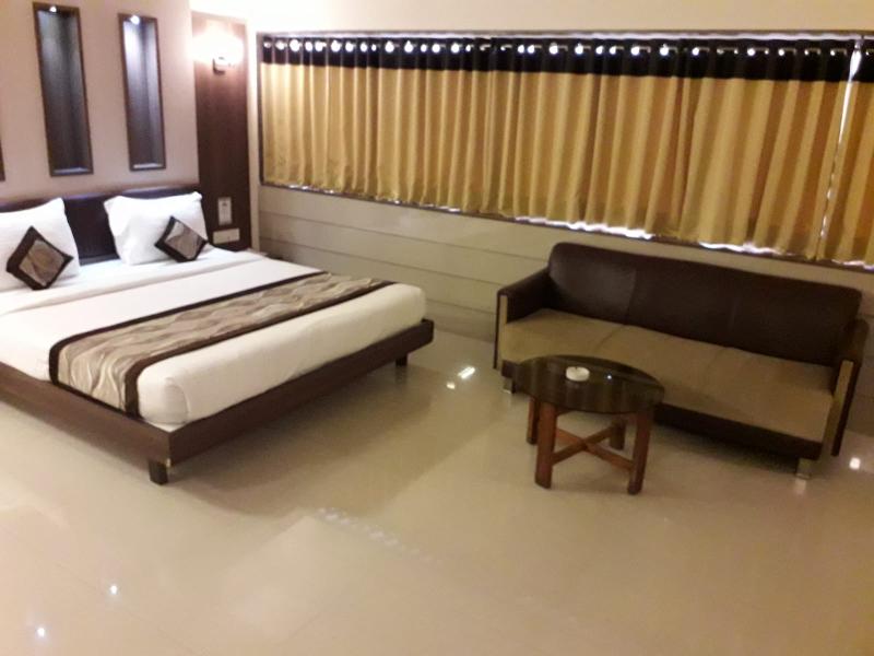 Hotel Vishal International image