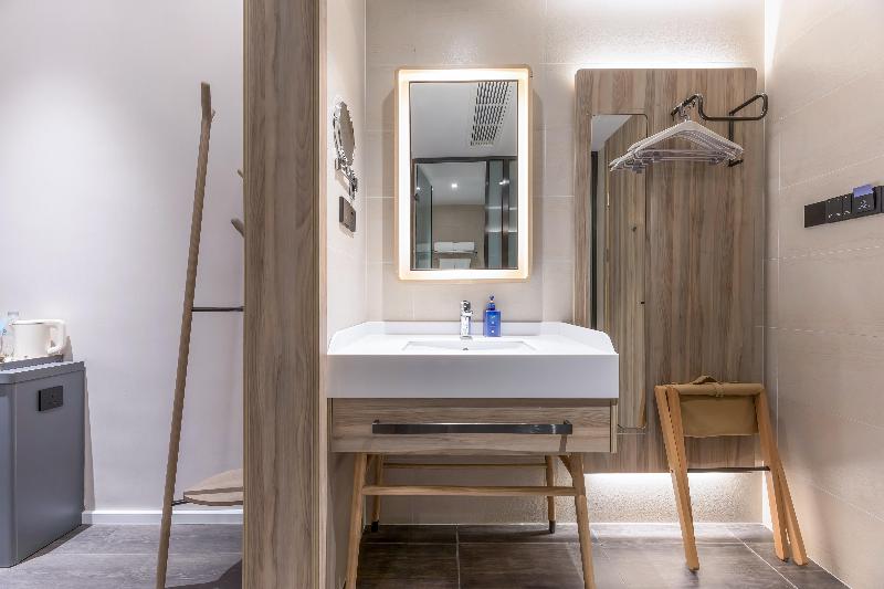Hanting Hotel Suzhou East Bianhe Road image
