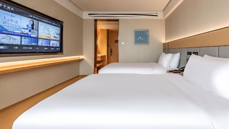 Bed room