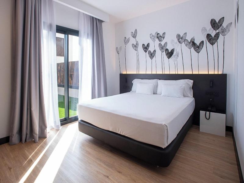 Sercotel Plana Suites image