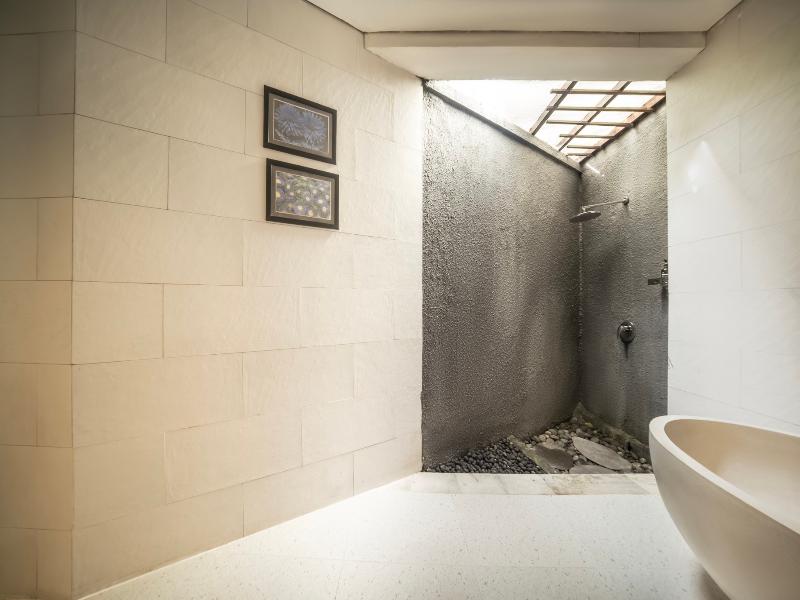 Canggu Circle Villa By Ini Vie Hospitality image