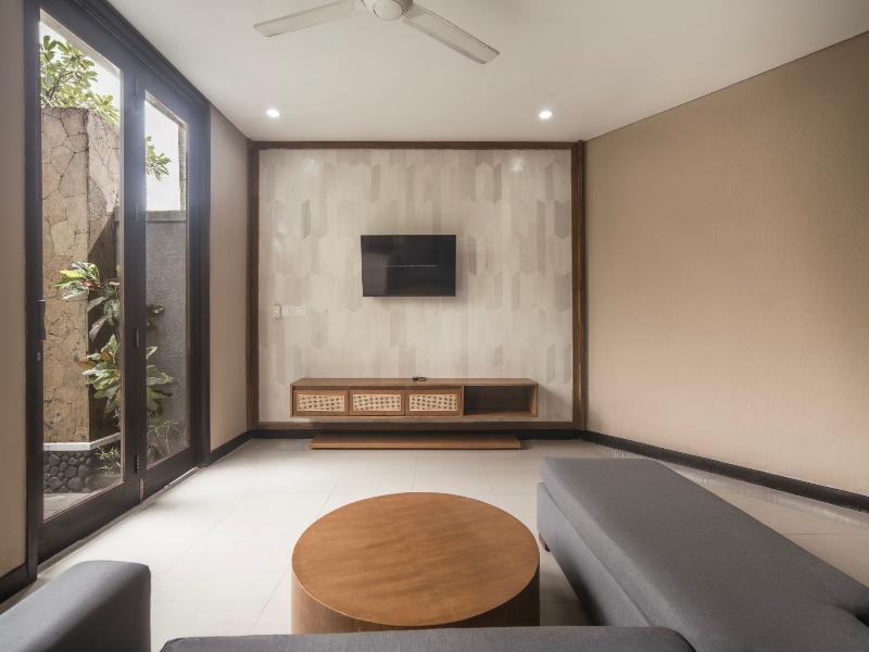 Canggu Circle Villa By Ini Vie Hospitality image