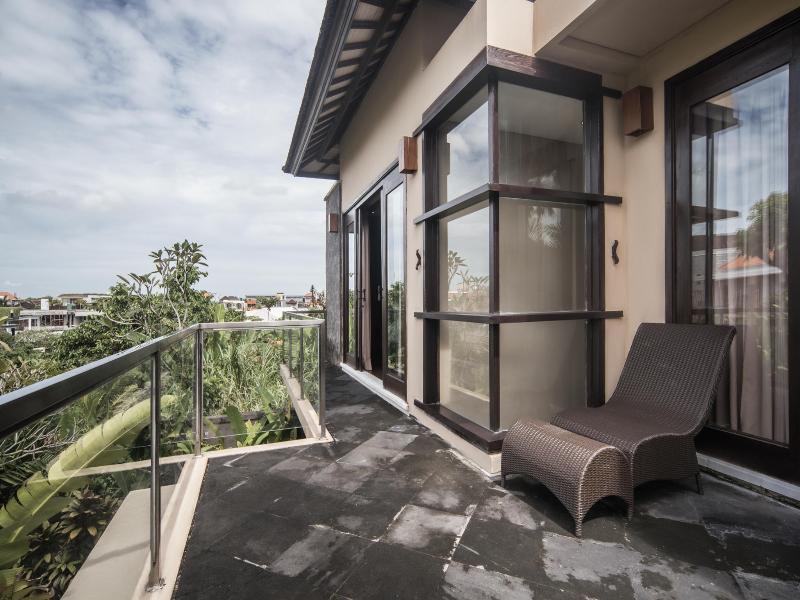Canggu Circle Villa By Ini Vie Hospitality image