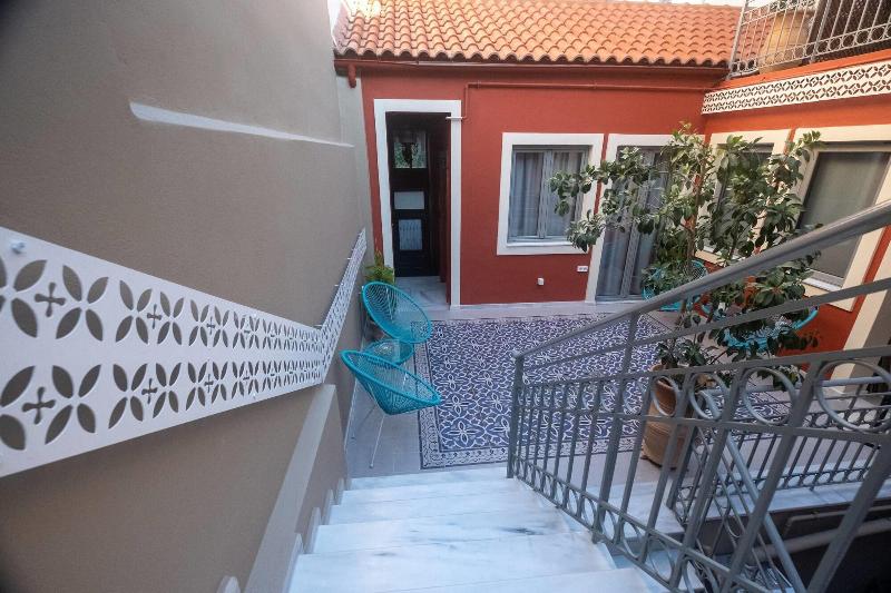 Athenian Yard Suites image