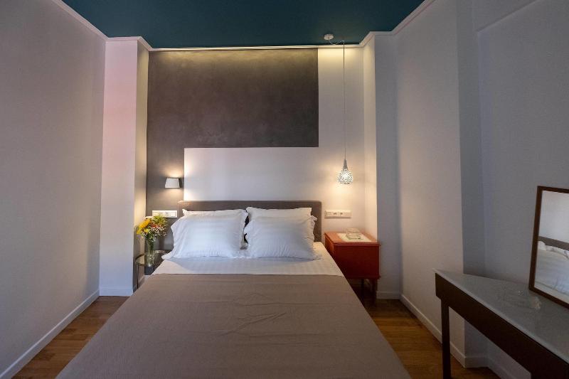 Athenian Yard Suites image