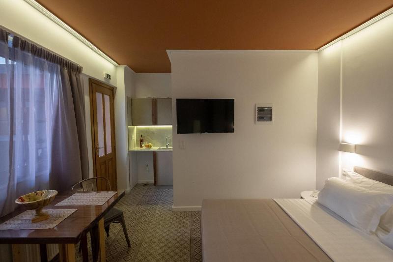 Athenian Yard Suites image