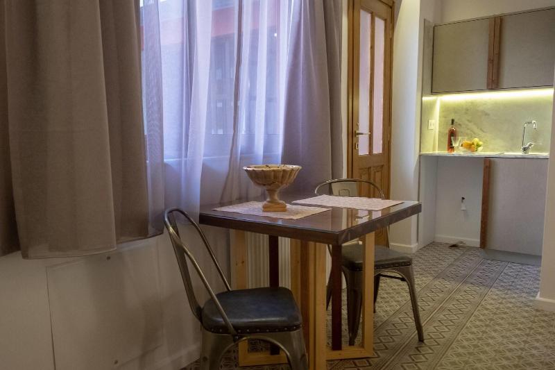 Athenian Yard Suites image