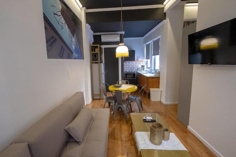 Athenian Yard Suites image