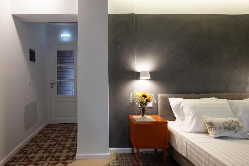 Athenian Yard Suites image