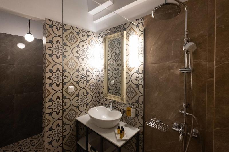 Athenian Yard Suites image