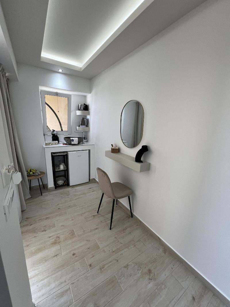 Sea View Apts & Suites By Pachiplex image