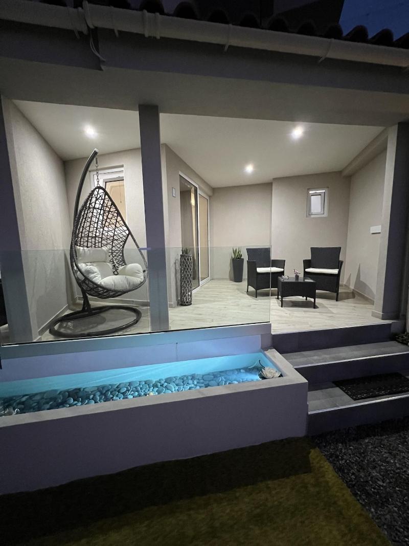 Sea View Apts & Suites By Pachiplex image