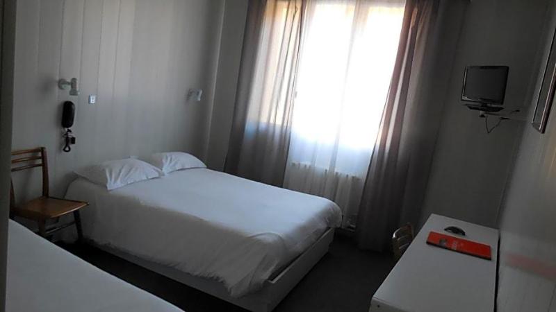Logis Hotel Des Voyageurs image
