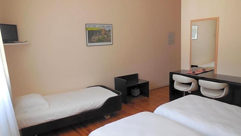 Logis Hotel Des Voyageurs image