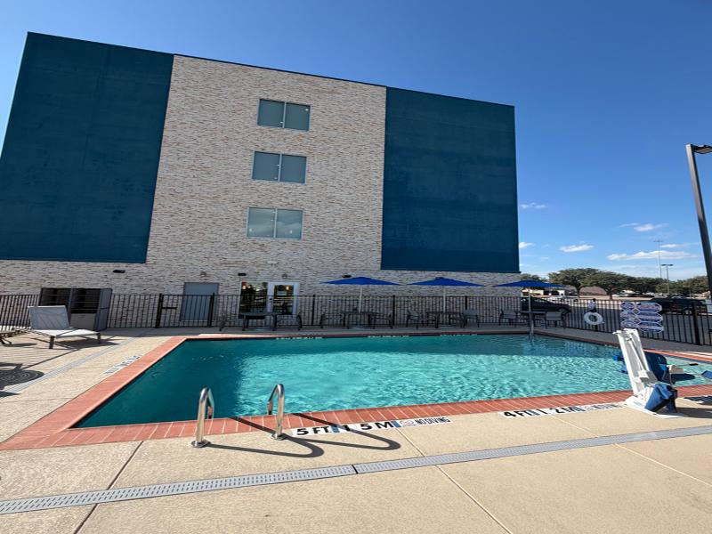 Holiday Inn Express & Suites Dallas Plano North image
