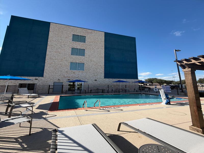 Holiday Inn Express & Suites Dallas Plano North image