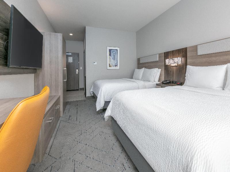 Holiday Inn Express & Suites Dallas Plano North image