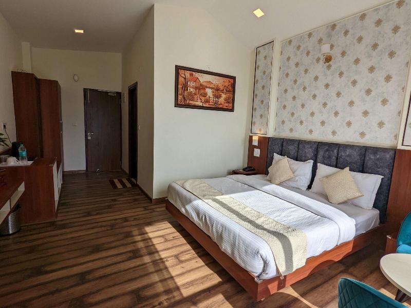 Hotel Le Halcyon Kasau image
