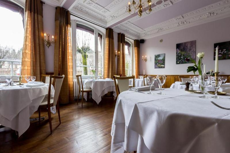 Logis Hotel Regina image