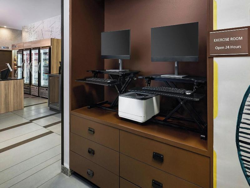 SpringHill Suites by Marriott New York Queens image